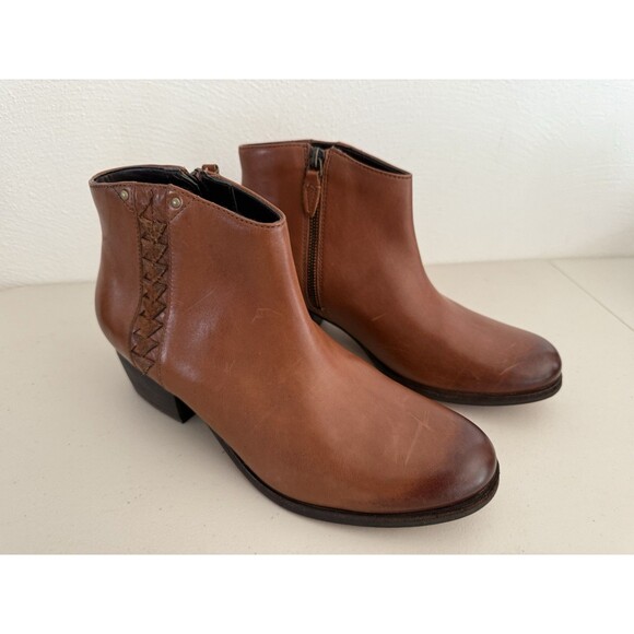 Clarks Maypearl Fawn  Ankle Boots Women Size 9  Brown Leather Block Heel - Picture 7 of 10